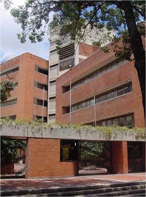 Edificio para oficinas Pawa.jpg
